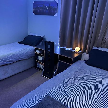 Апартаменти London Gateway Get-Away Гаунслоу Екстер'єр фото